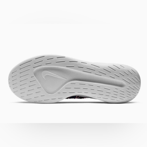 New without tags- Nike Viale Tech Racer
Blue/Pink - Picture 3 of 13